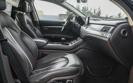 Audi A8, 2011 год, 1 990 000 рублей, 28 фотография