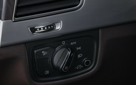 Audi A8, 2011 год, 1 990 000 рублей, 23 фотография