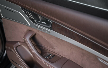 Audi A8, 2011 год, 1 990 000 рублей, 35 фотография