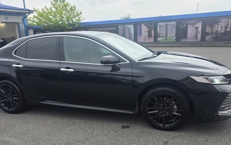 Toyota Camry, 2020 год, 2 700 000 рублей, 3 фотография