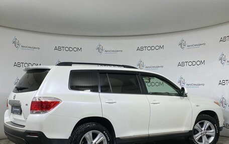 Toyota Highlander III, 2013 год, 1 497 700 рублей, 2 фотография