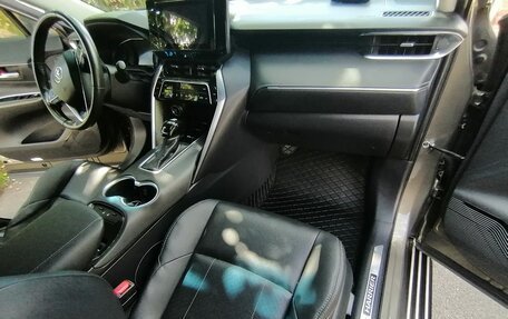 Toyota Harrier, 2022 год, 3 550 000 рублей, 14 фотография