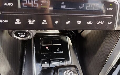 Toyota Harrier, 2022 год, 3 550 000 рублей, 19 фотография