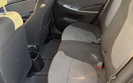Hyundai Solaris II рестайлинг, 2011 год, 575 000 рублей, 9 фотография