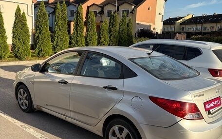 Hyundai Solaris II рестайлинг, 2011 год, 575 000 рублей, 3 фотография