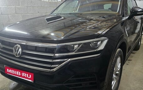 Volkswagen Touareg III, 2019 год, 4 350 000 рублей, 3 фотография