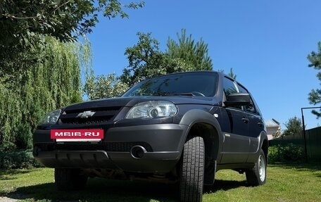 Chevrolet Niva I рестайлинг, 2016 год, 750 000 рублей, 3 фотография