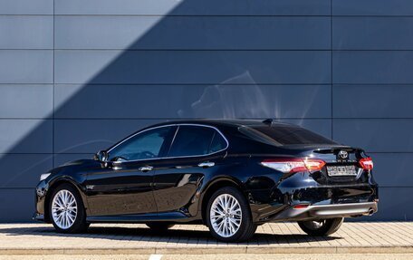 Toyota Camry, 2019 год, 2 395 000 рублей, 4 фотография