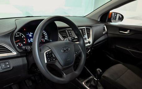 Hyundai Solaris II рестайлинг, 2022 год, 1 900 000 рублей, 14 фотография