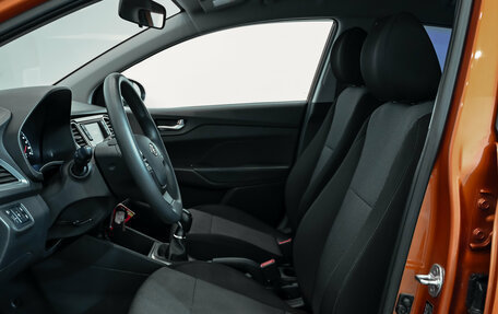 Hyundai Solaris II рестайлинг, 2022 год, 1 900 000 рублей, 10 фотография