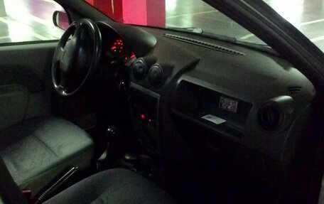 Renault Logan I, 2006 год, 185 000 рублей, 3 фотография