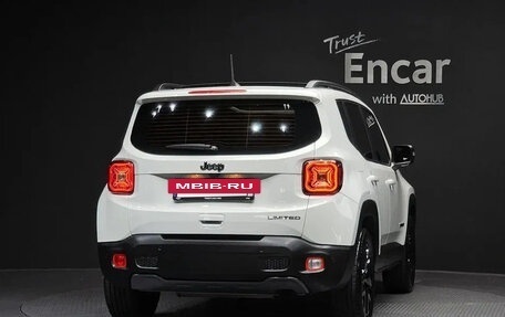 Jeep Renegade I рестайлинг, 2023 год, 1 450 000 рублей, 4 фотография