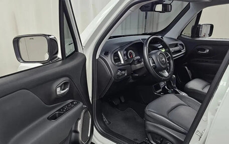 Jeep Renegade I рестайлинг, 2023 год, 1 450 000 рублей, 5 фотография