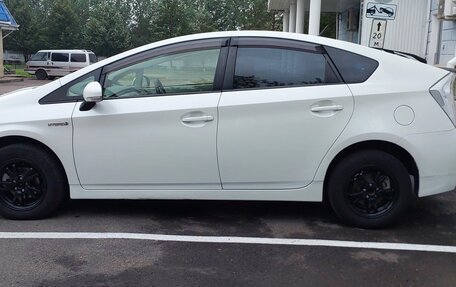 Toyota Prius, 2012 год, 970 000 рублей, 3 фотография