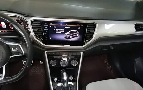 Volkswagen T-Roc I, 2021 год, 1 290 300 рублей, 9 фотография