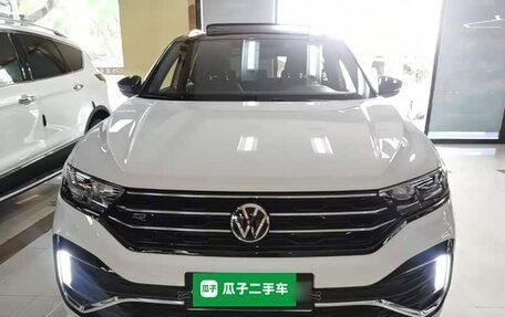 Volkswagen T-Roc I, 2021 год, 1 290 300 рублей, 2 фотография