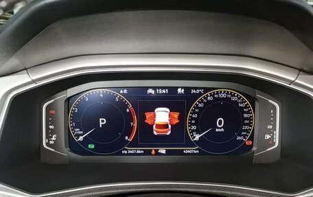 Volkswagen T-Roc I, 2021 год, 1 290 300 рублей, 10 фотография