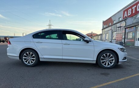 Volkswagen Passat B8 рестайлинг, 2016 год, 1 600 000 рублей, 3 фотография