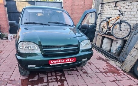 Chevrolet Niva I рестайлинг, 2005 год, 330 000 рублей, 1 фотография