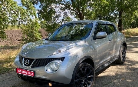 Nissan Juke II, 2011 год, 899 000 рублей, 1 фотография