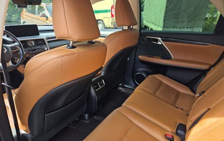 Lexus RX IV рестайлинг, 2022 год, 5 300 000 рублей, 6 фотография