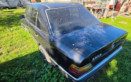 Mercedes-Benz E-Класс, 1992 год, 105 000 рублей, 4 фотография