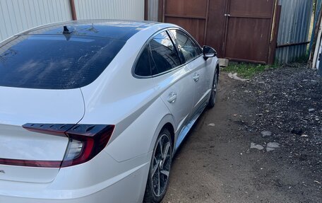 Hyundai Sonata VIII, 2021 год, 2 100 000 рублей, 3 фотография