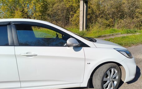 Hyundai Solaris II рестайлинг, 2013 год, 880 000 рублей, 15 фотография