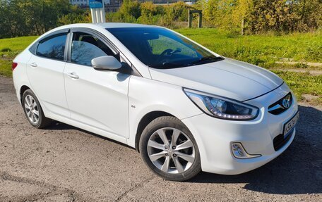 Hyundai Solaris II рестайлинг, 2013 год, 880 000 рублей, 3 фотография