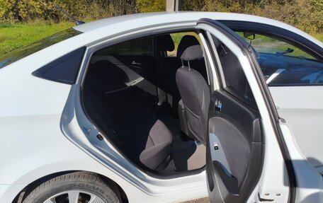 Hyundai Solaris II рестайлинг, 2013 год, 880 000 рублей, 10 фотография