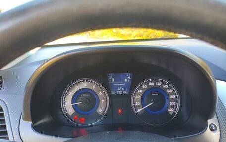 Hyundai Solaris II рестайлинг, 2013 год, 880 000 рублей, 20 фотография