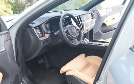 Volvo XC60 II, 2023 год, 5 950 000 рублей, 10 фотография