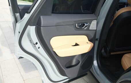 Volvo XC60 II, 2023 год, 5 950 000 рублей, 12 фотография