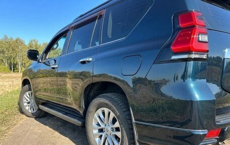 Toyota Land Cruiser Prado 150 рестайлинг 2, 2018 год, 4 200 000 рублей, 5 фотография
