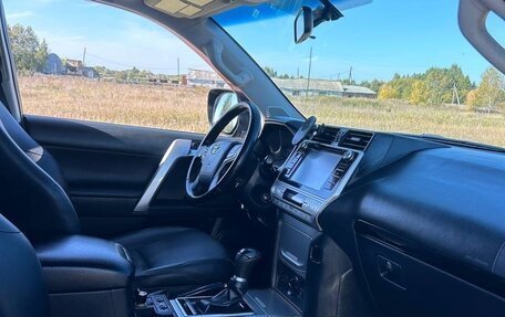 Toyota Land Cruiser Prado 150 рестайлинг 2, 2018 год, 4 200 000 рублей, 9 фотография