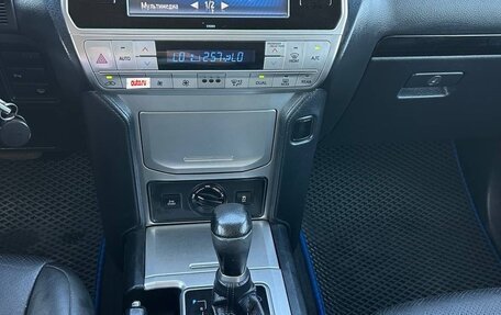 Toyota Land Cruiser Prado 150 рестайлинг 2, 2018 год, 4 200 000 рублей, 12 фотография