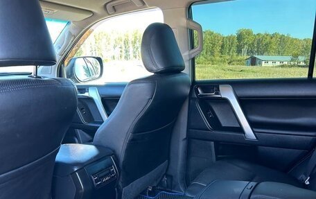 Toyota Land Cruiser Prado 150 рестайлинг 2, 2018 год, 4 200 000 рублей, 11 фотография