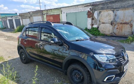 Renault Sandero II рестайлинг, 2021 год, 1 550 000 рублей, 2 фотография
