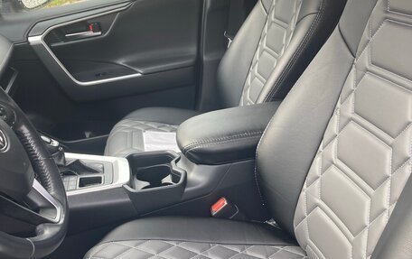Toyota RAV4, 2021 год, 3 450 000 рублей, 16 фотография