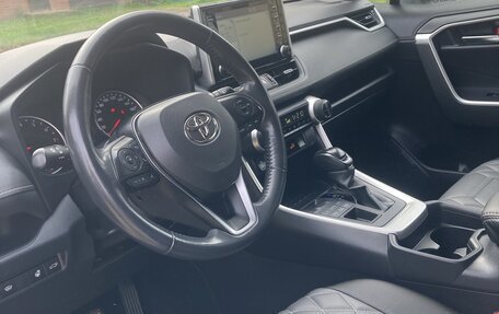 Toyota RAV4, 2021 год, 3 450 000 рублей, 17 фотография