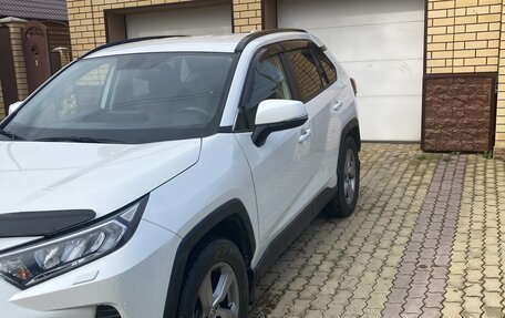Toyota RAV4, 2021 год, 3 450 000 рублей, 25 фотография