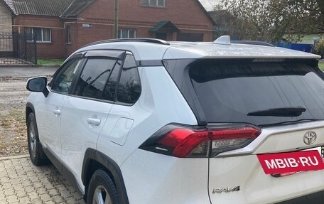 Toyota RAV4, 2021 год, 3 450 000 рублей, 23 фотография