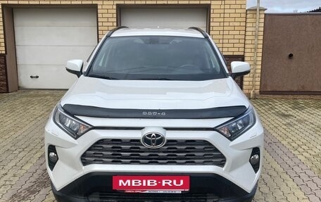Toyota RAV4, 2021 год, 3 450 000 рублей, 26 фотография