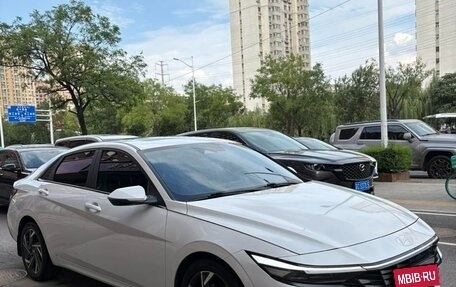Hyundai Elantra, 2023 год, 1 590 000 рублей, 3 фотография