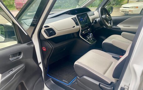 Nissan Serena IV, 2019 год, 2 400 000 рублей, 12 фотография
