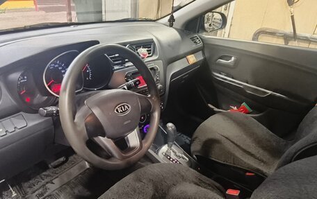 KIA Rio III рестайлинг, 2012 год, 920 000 рублей, 10 фотография