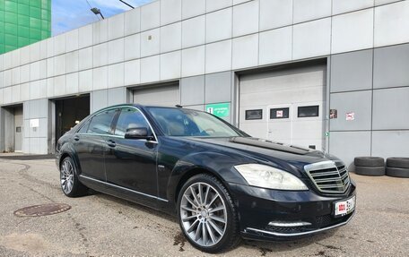 Mercedes-Benz S-Класс, 2011 год, 2 000 000 рублей, 3 фотография