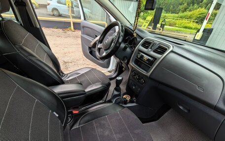 Renault Logan II, 2021 год, 940 000 рублей, 9 фотография