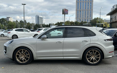 Porsche Cayenne III, 2023 год, 15 500 000 рублей, 12 фотография