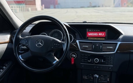 Mercedes-Benz E-Класс, 2010 год, 1 489 000 рублей, 23 фотография